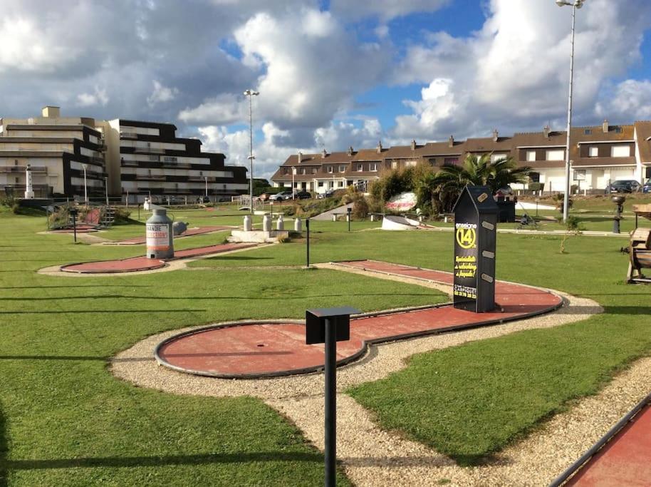 Maisonnette Du Bonheur Courseulles-sur-Mer Exterior foto